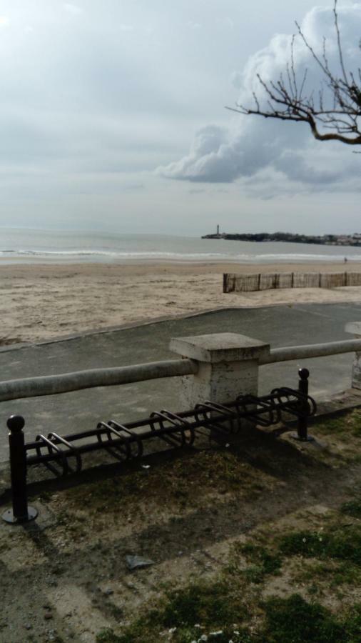 Apartamento Les Pins Ensoleilles Saint-Georges-de-Didonne Exterior foto